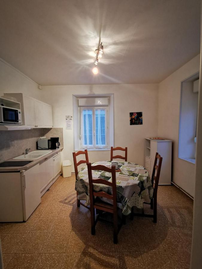 Les Geraniums Apartman Bains-les-Bains Kültér fotó