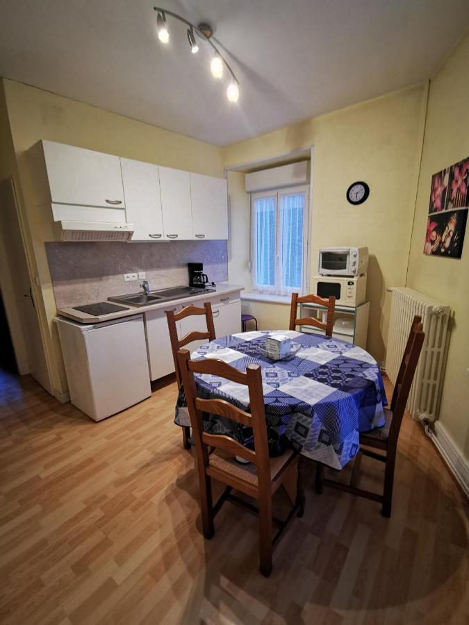 Les Geraniums Apartman Bains-les-Bains Kültér fotó