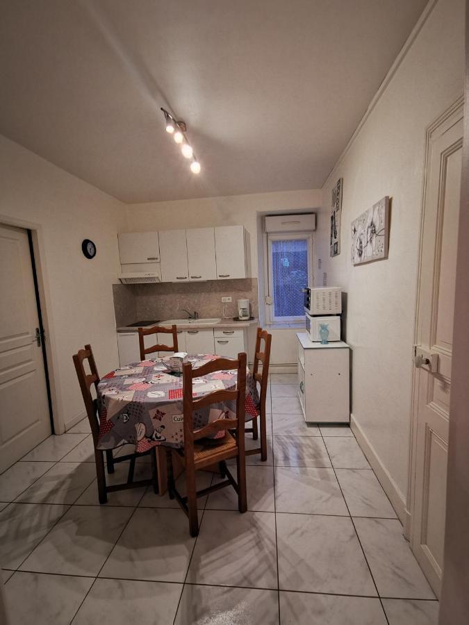 Les Geraniums Apartman Bains-les-Bains Kültér fotó