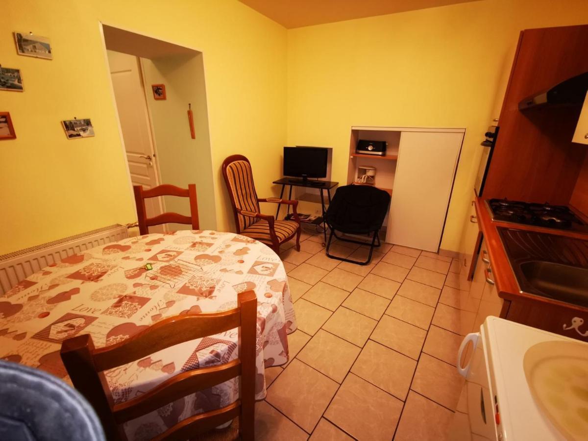 Les Geraniums Apartman Bains-les-Bains Kültér fotó